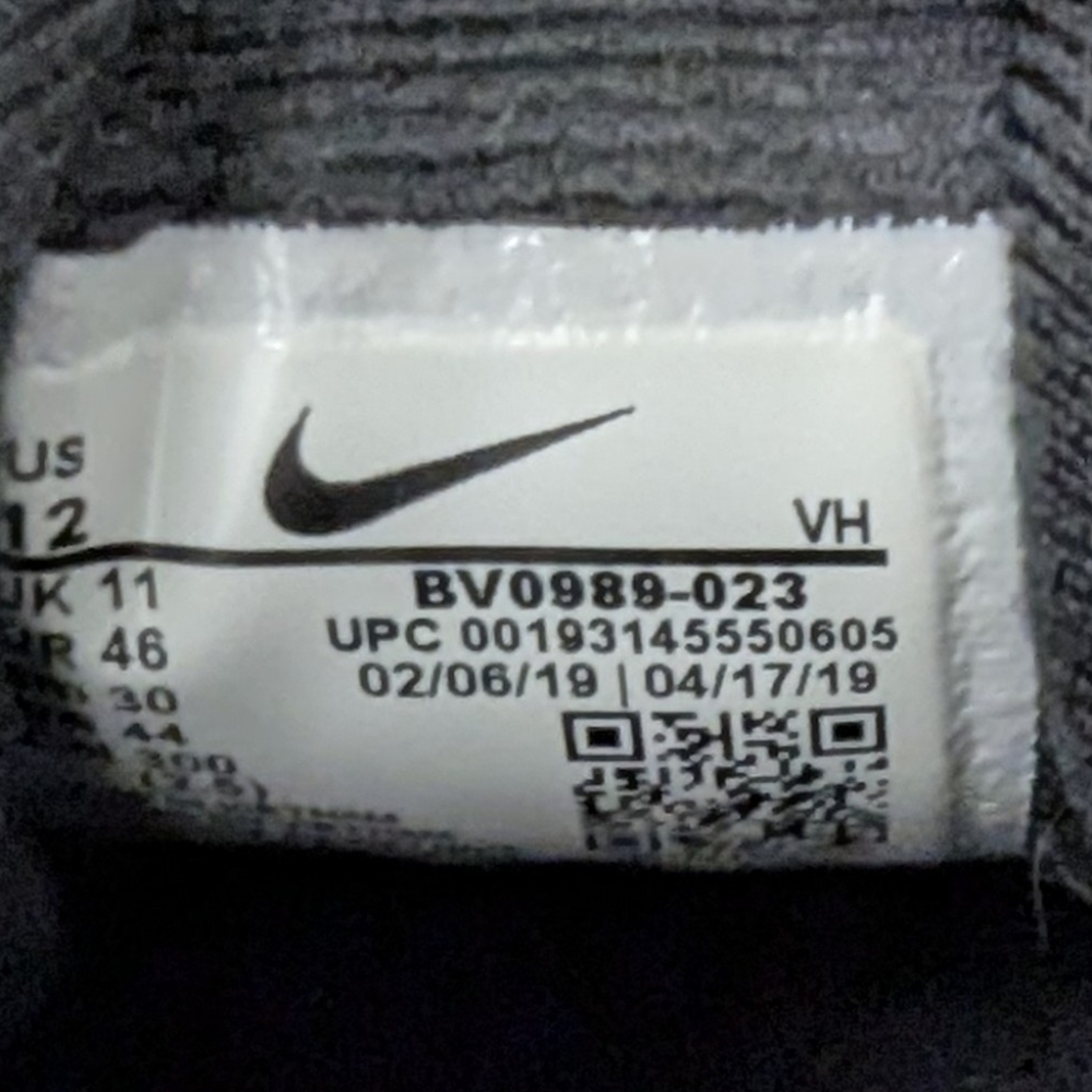 NIKE AIR MAXES size 12... 98 - Picture 11 of 13